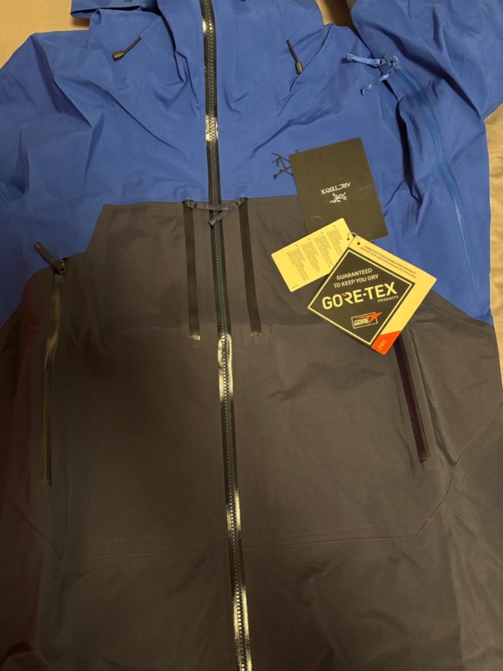 Arcteryx Rush Goretex Pro Man Medium NWT
